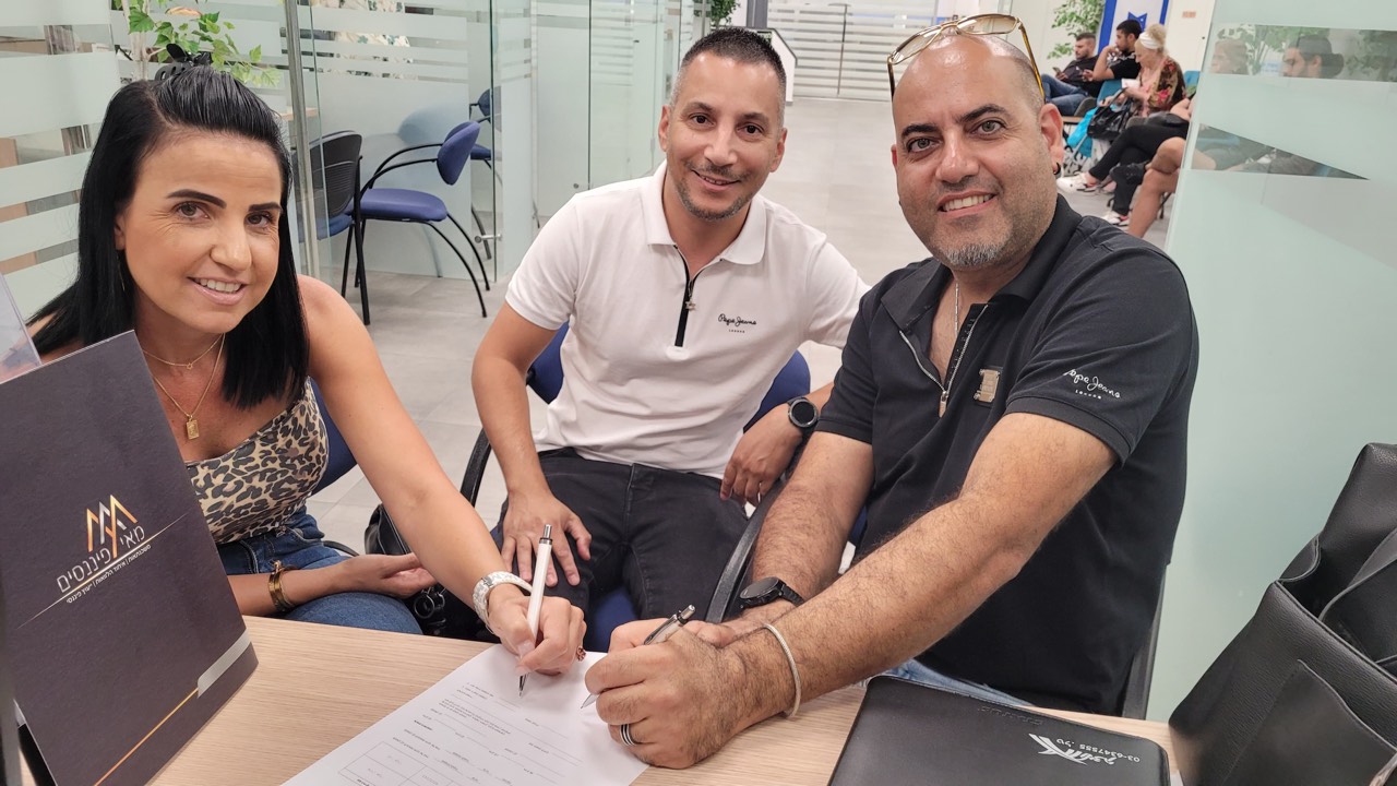 לקוח/ה מרוצה של מאי פיננסים